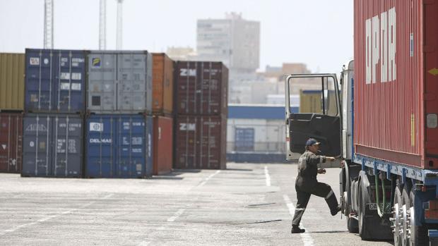 El tráfico de mercancías crece un 21% hasta julio en el Puerto Bahía de Cádiz