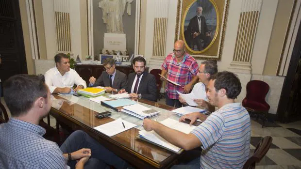 Equipo de Gobierno y grupos municipales se reunieron para abordar la exclusión de los EDUSI