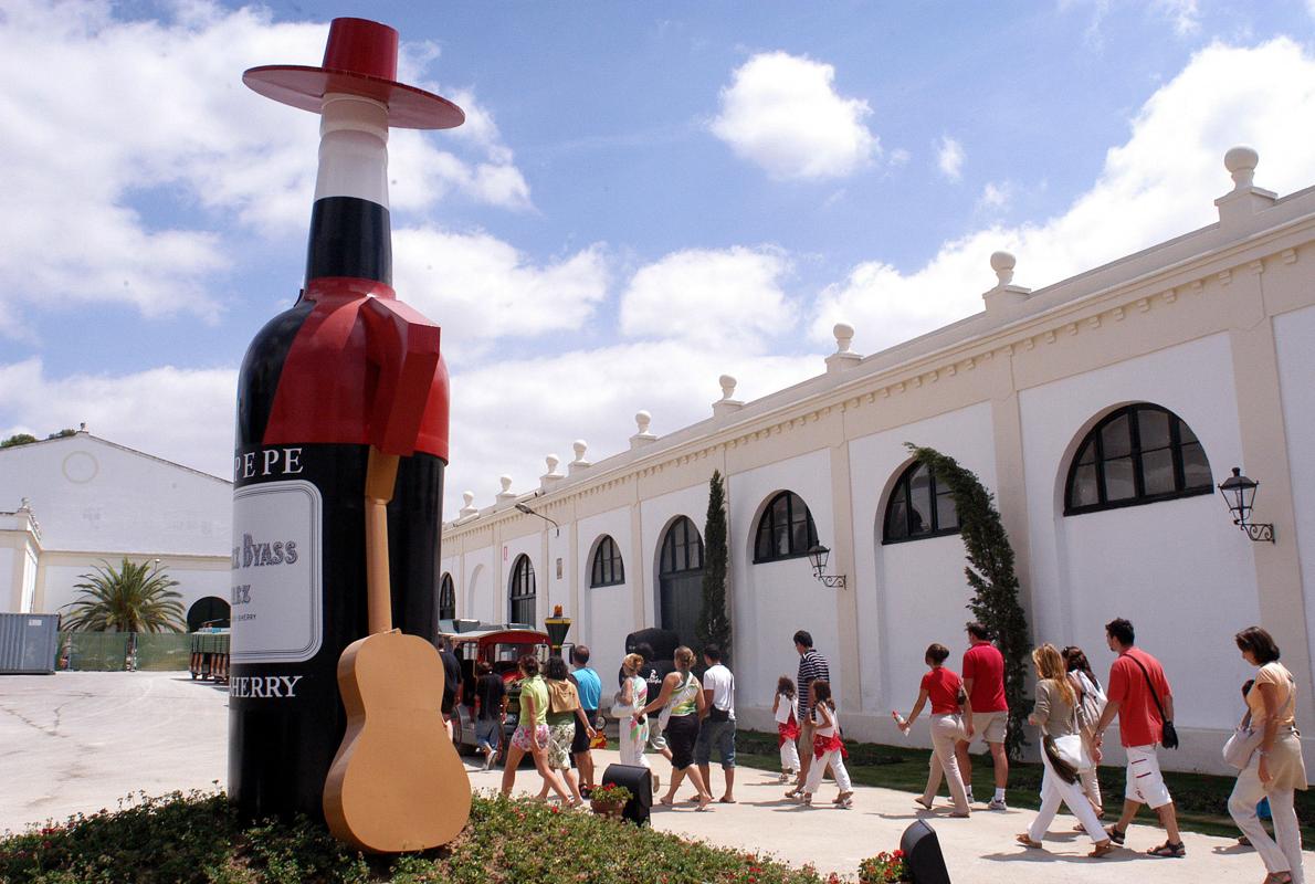 La &#039;Tienda Tío Pepe&#039; es reconocida como la mejor tienda en bodega de España