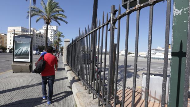 El momento de decidir qué hacemos con el puerto de Cádiz