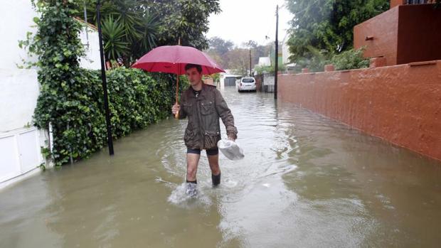 Los ayuntamientos gaditanos cuantifican los daños del temporal