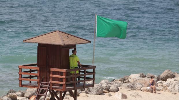 El equipo de Gobierno pretende llevar por urgencia el próximo viernes la remunicipalización de los servicios de playas.