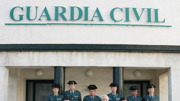 El nuevo Subdelegado del Gobierno visita la Policía Nacional y la Guardia Civil