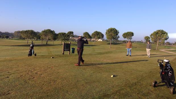 Un grupo de jugadores en Villanueva Golf estas Navidades