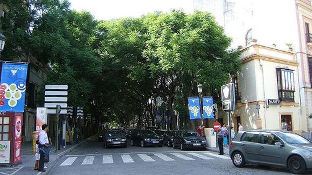 Encuentran a un niño de tres años en pijama de madrugada por la calle en Jerez