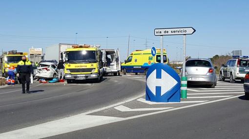 Dos fallecidos y dos heridos en una colisión múltiple en Arcos