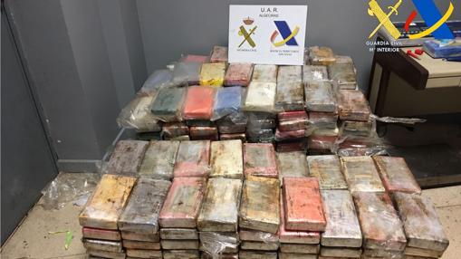 Interceptada en Algeciras casi media tonelada de cocaína escondida entre pollos congelados