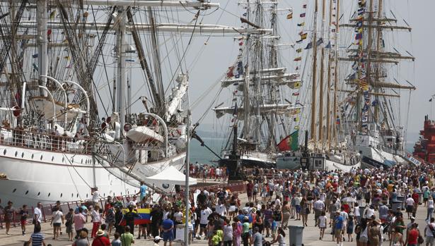 El equipo de Gobierno llevará al Pleno que Cádiz sea puerto de la Regata 2020