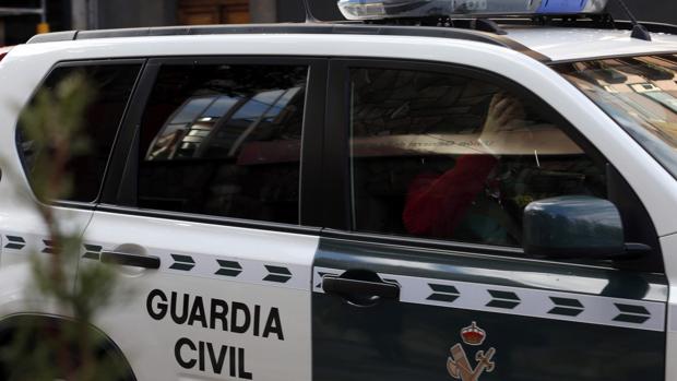 La Guardia Civil ha detenido a un joven por un delito continuado de exhibición