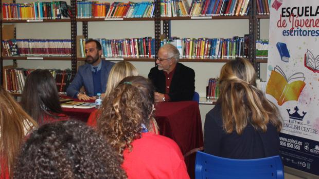 El escritor José María Merino charla con los alumnos El Centro Inglés