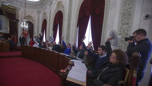 En el último pleno se aprobó la convocatoria de una Comisión Especial de Cuentas en el Ayuntamiento.