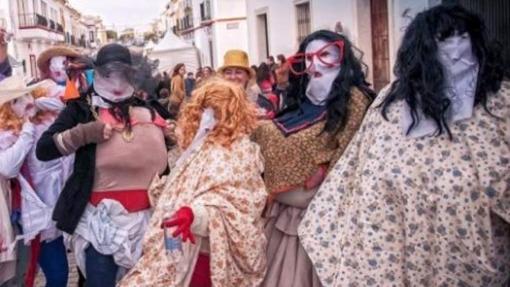 Máscaras por la calle Carrera