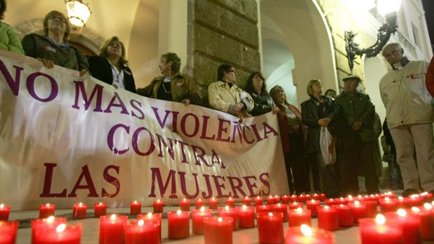 Crecen las consultas por violencia machista en el Teléfono de la Mujer