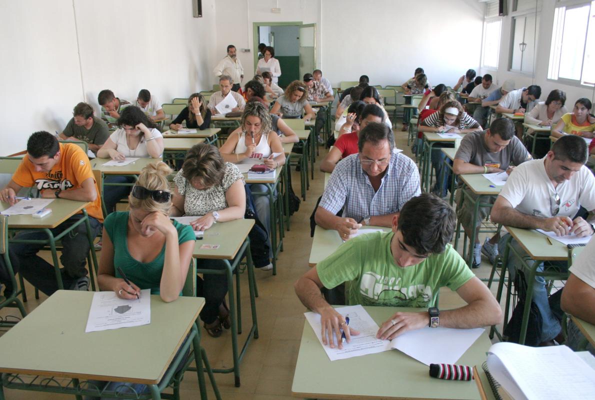 Examen para mayores de 18 años en Cádiz.