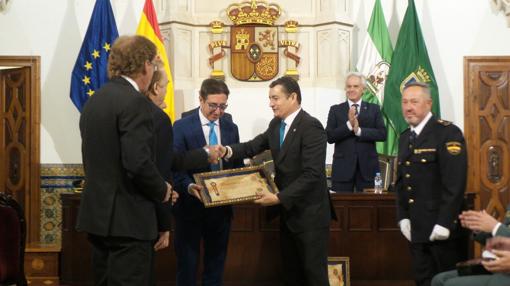 Entrega de medallas de la asociación Santo Ángel en el Castillo de Luna de Rota