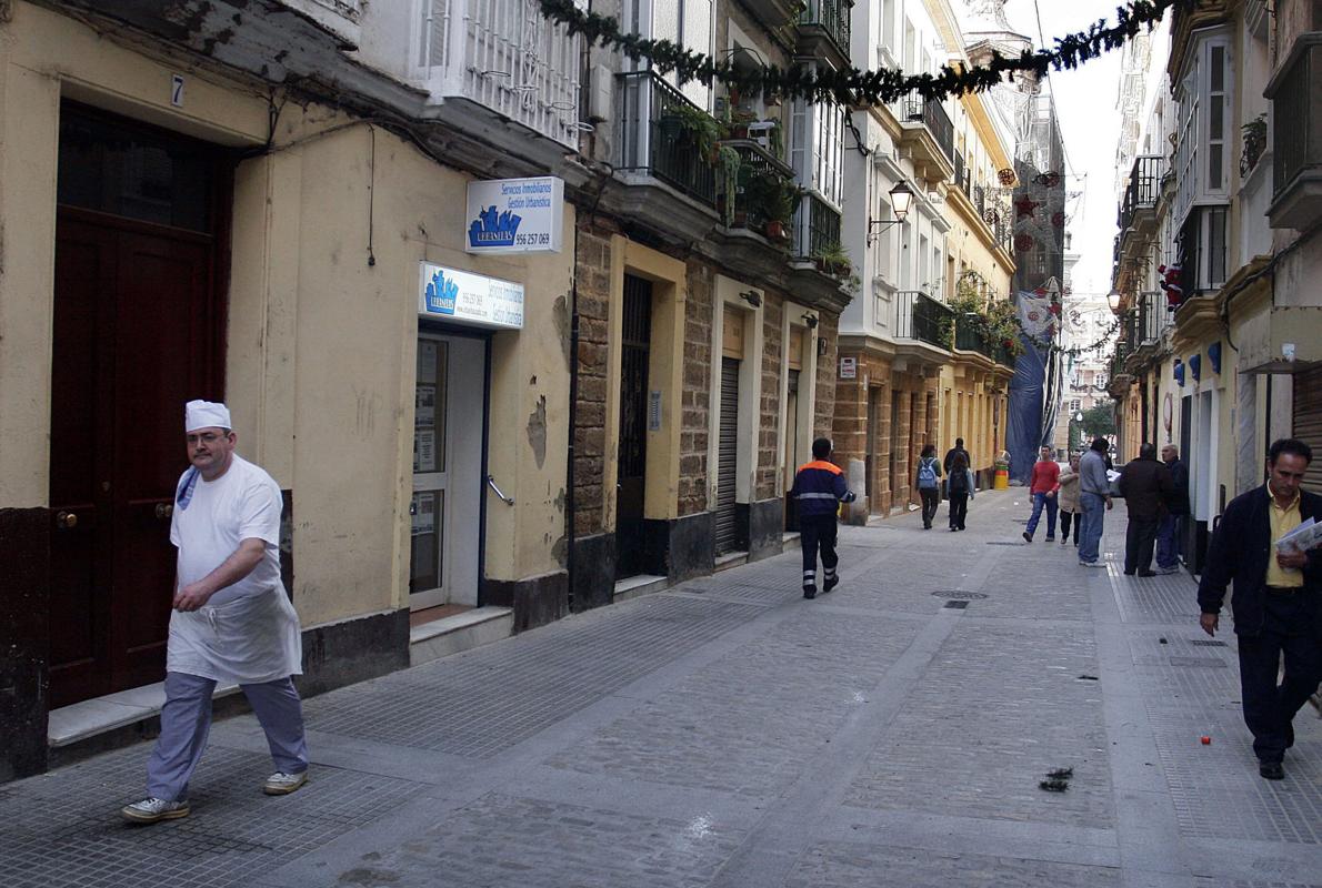 El fuego se originó en el número 5 de la calle.