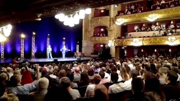 El Carnaval de Cádiz asalta El Liceo y conquista Barcelona