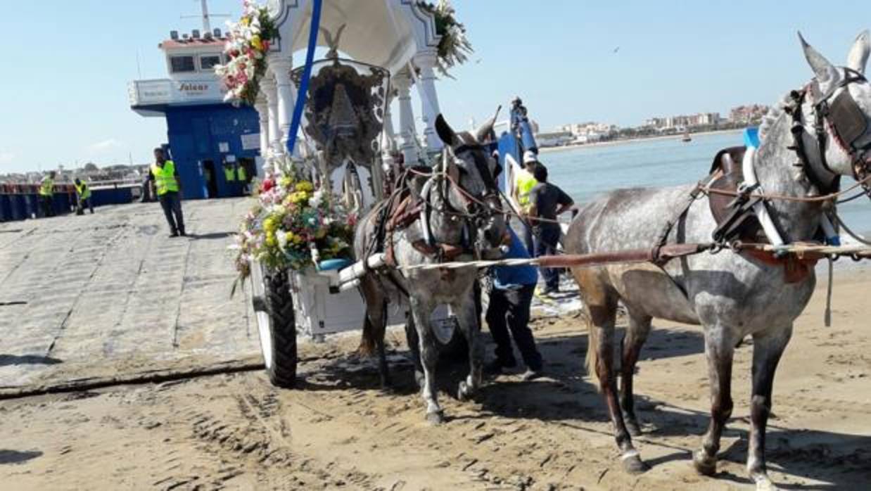 Las hermandades de San Fernando y Chiclana cruzan Bajo de Guía