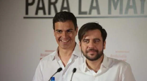 Sánchez y González, en Cádiz, durante la campaña de las municipales de 2015