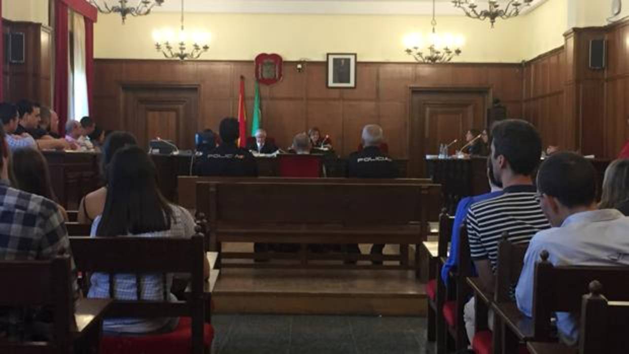 Juicio al hombre que descuartizó a su tío en Dos Hermanas y que se viene celebrando en la Audiencia