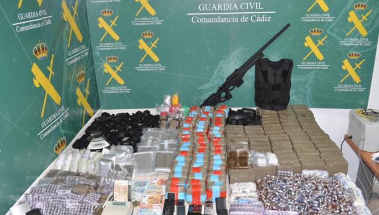 Cae una banda de narcos que operaba entre El Puerto y Algeciras