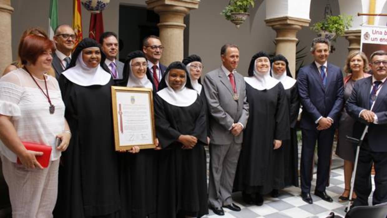 Medalla de Oro de la Ciudad a las Monjas Agustinas de Chiclana