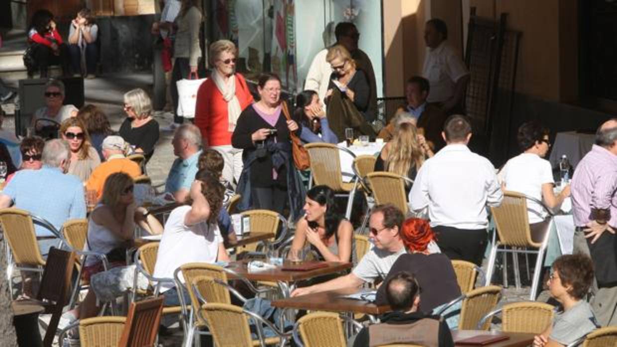 Tras el verano se retomará la mesa de trabajo sobre las terrazas.