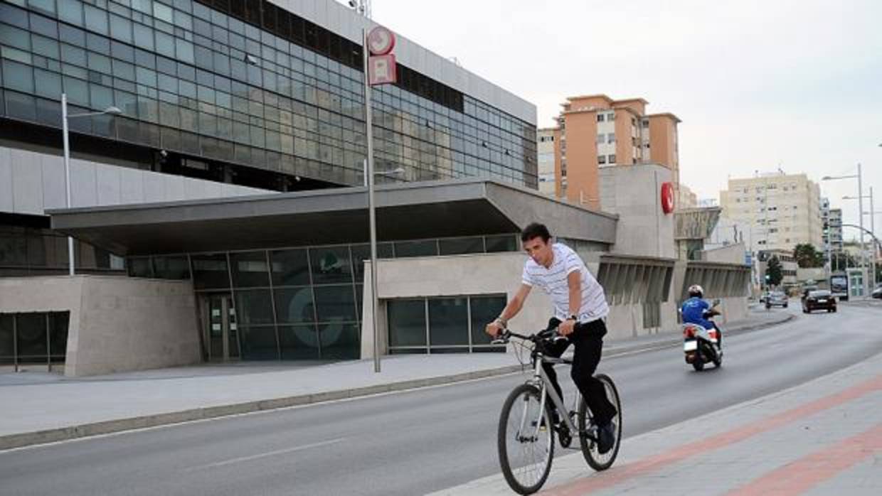 El colectivo hace hincapié en la "acera-bici" de la avenida Juan Carlos I