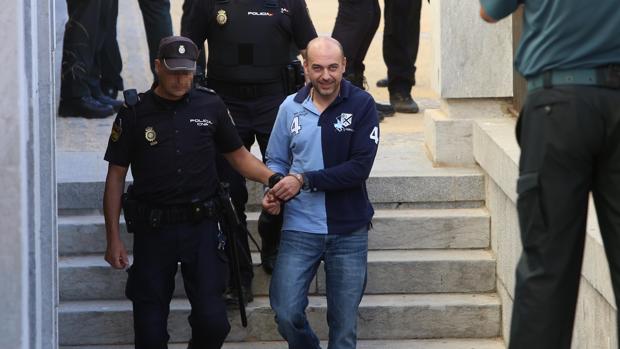 El fiscal aumenta su petición de pena para la banda del Ojos