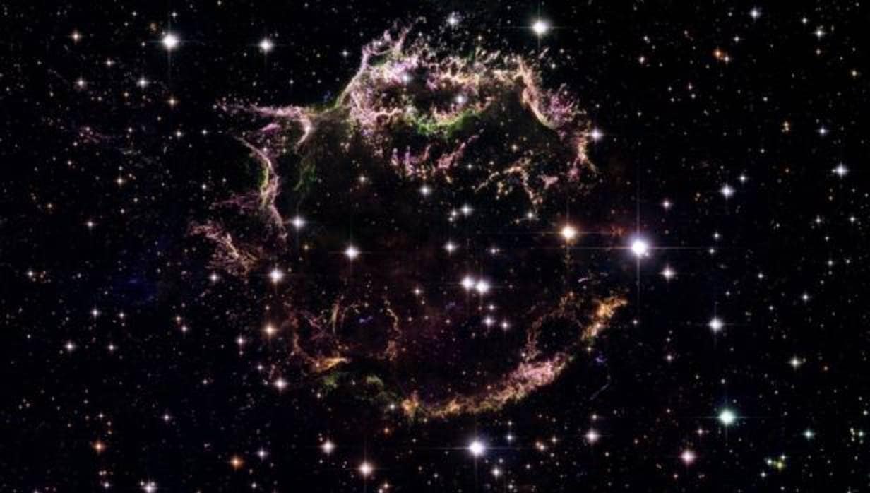 Explosión de la supernova Cassiopeia