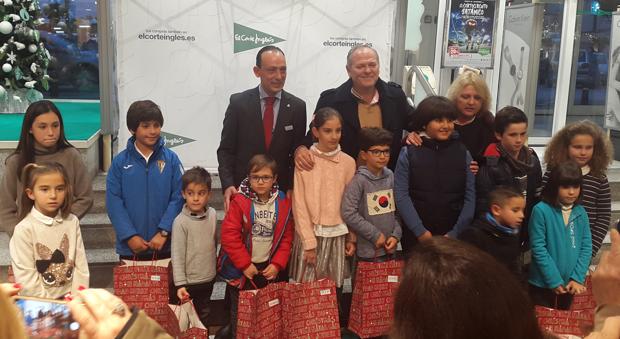 Entrega de premios del concurso infantil 'Dibuja y Pinta la Navidad 2017'