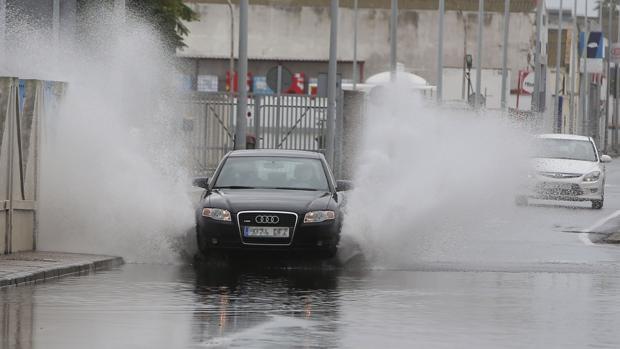 Temporal de viento y lluvia en Cádiz