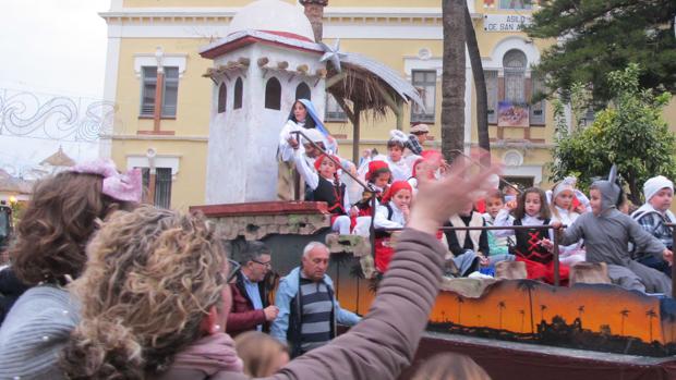 Lebrija celebra la cabalgata mientras los comerciantes se quejan del adelanto