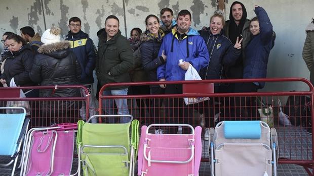 Denuncian caos en la organización de la venta de entradas para el COAC