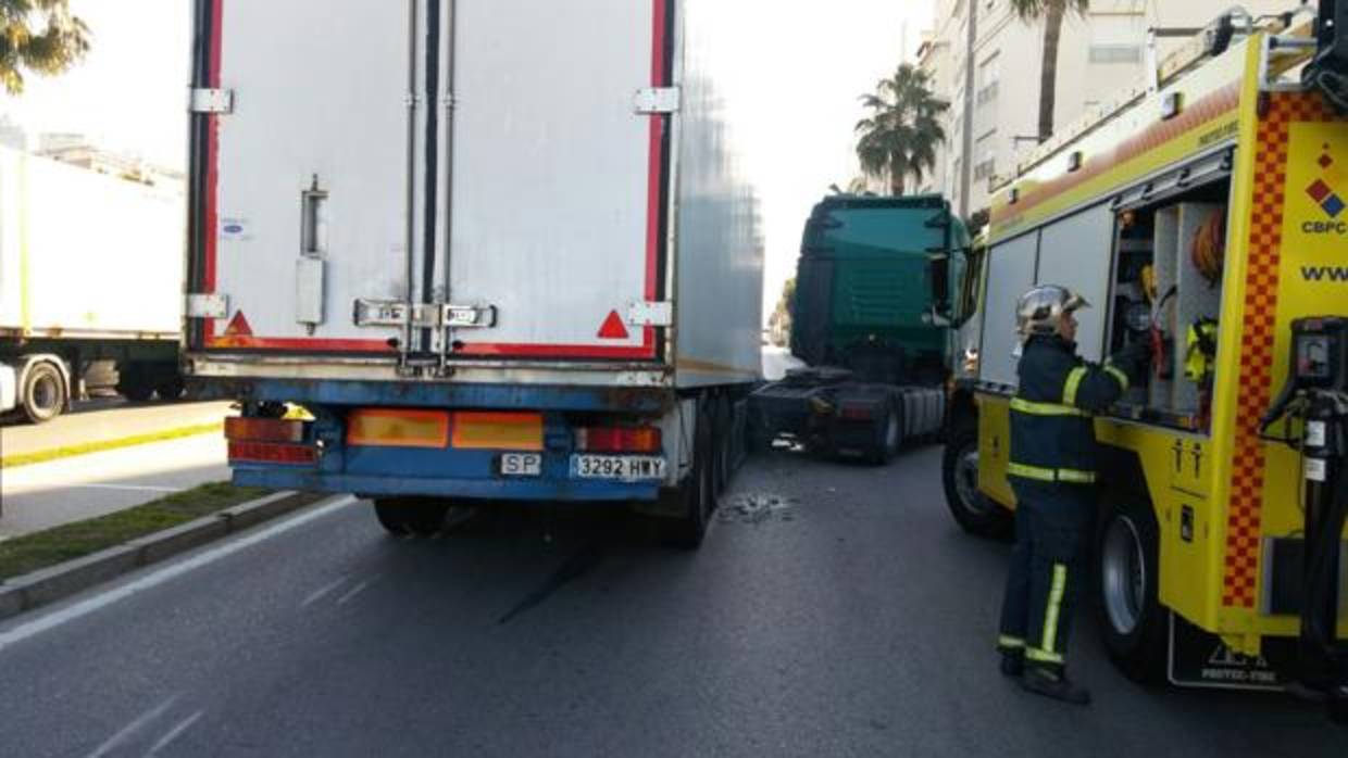 El accidente no ha ocasionado heridos.