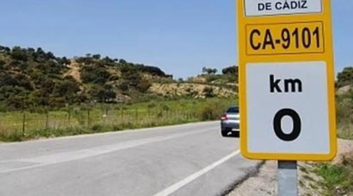 Una de las carreteras de la provincia dependiente de Diputación.