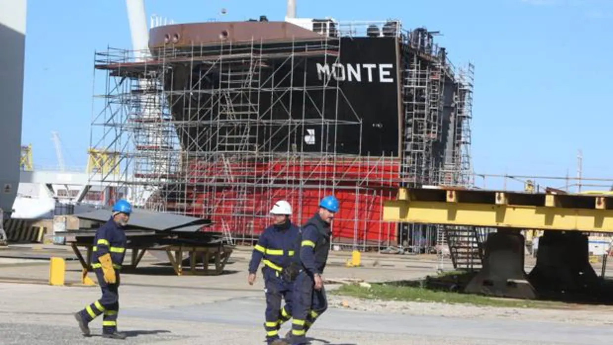 Sección del segundo petrolero, el 'Monte Ulía', que se construye en Puerto Real