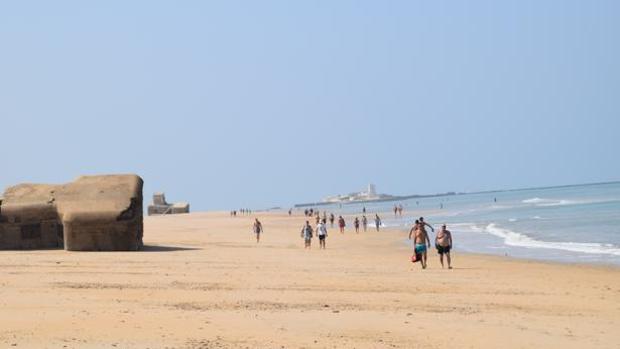 No hay prevista protección  para los bunkers de la playa de San Fernando