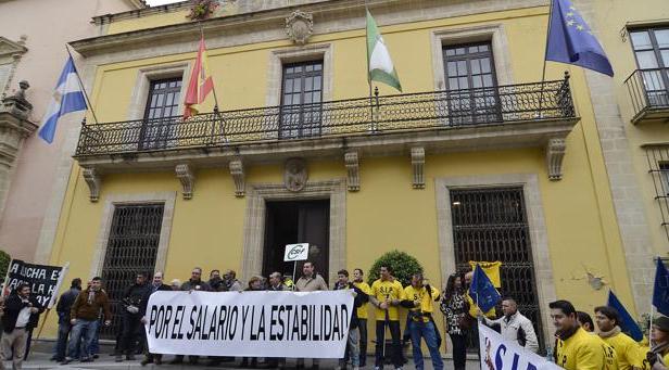 Jerez inicia el proceso para que los funcionarios sean mayoría en el Ayuntamiento