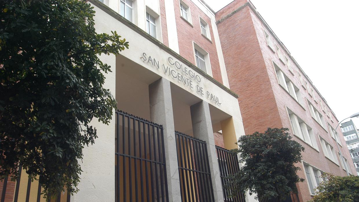 Fachada del colegio San Vicente de Paul.