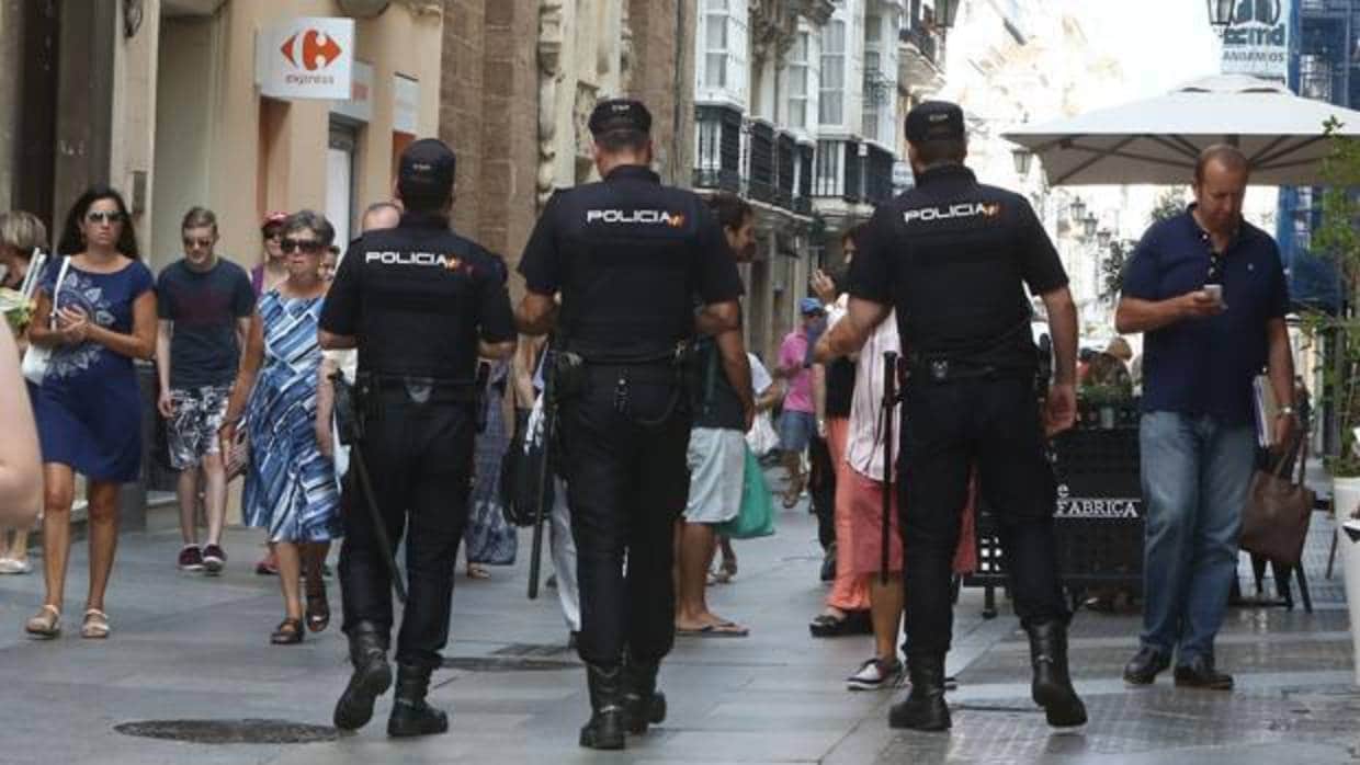 Detenidos tras ser descubiertos &#039;in fraganti&#039; intentando robar un comercio de Jerez