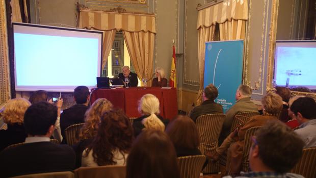 Conferencia de José María Corcuera en la tertulia 'Delgado Lallemand'