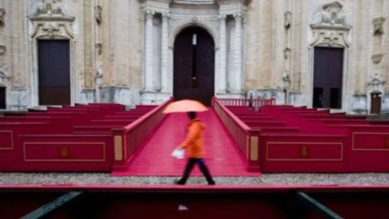 La lluvia hace peligrar el Domingo de Ramos en Cádiz