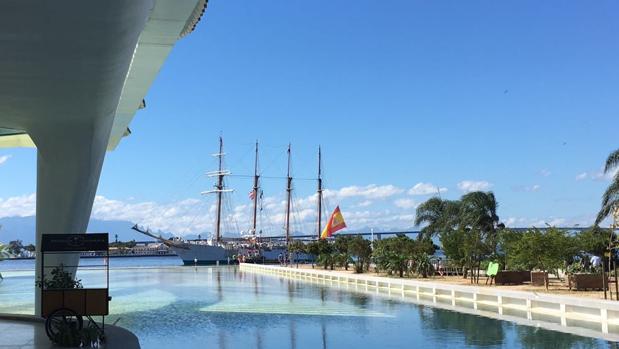 El Juan Sebastián de Elcano llega a Brasil