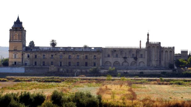 Más tiempo y coste de la vigilancia del Monasterio de San Isidoro del Campo: 180 minutos por 81 euros