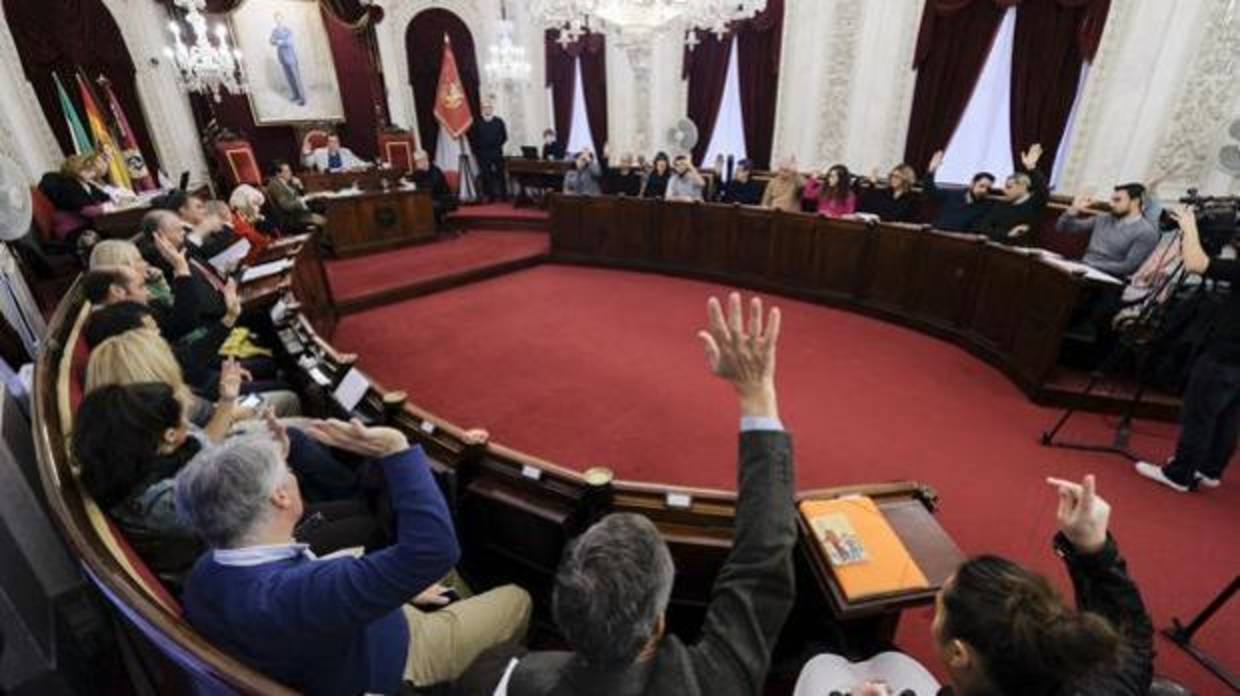 Imagen de archivo correspondiente a un pleno del Ayuntamiento de Cádiz.