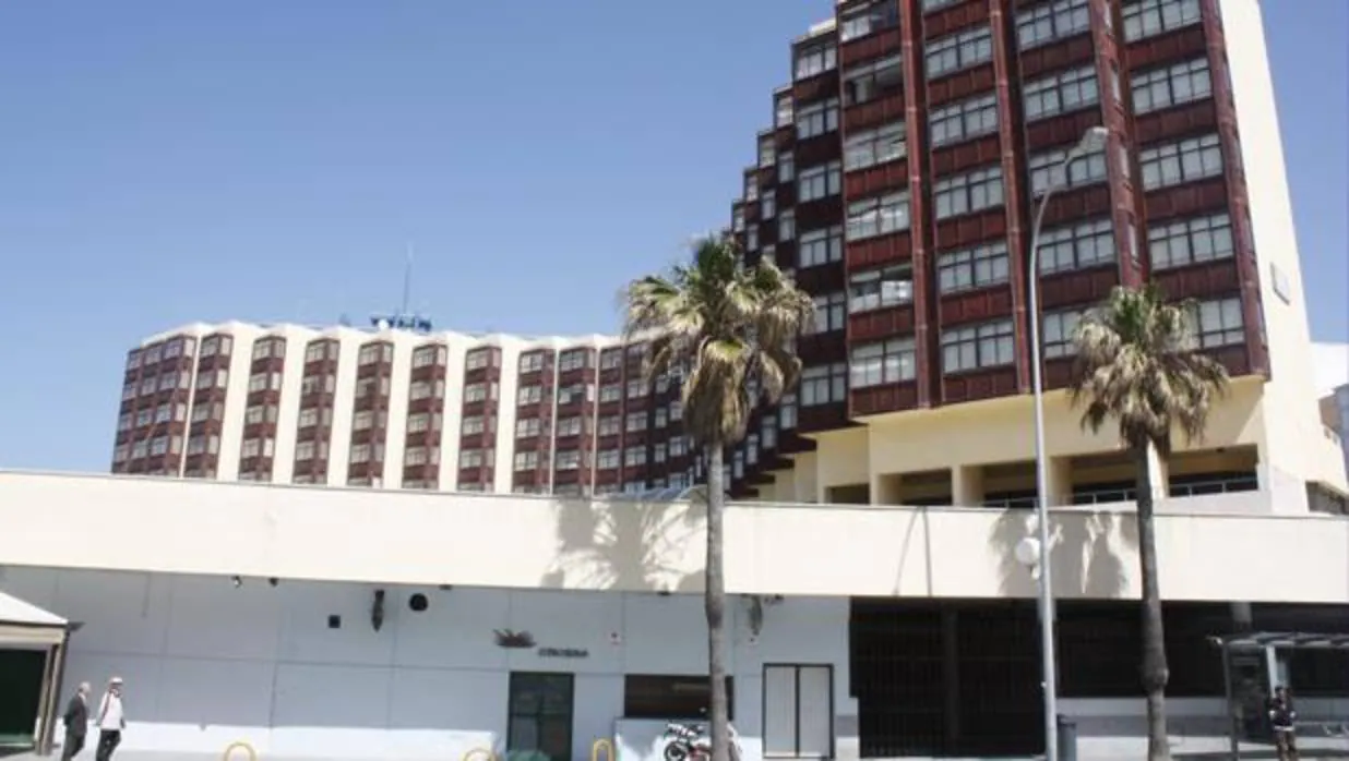 Los bajos de la residencia de Tiempo Libre de Cádiz, donde se ubicaba el pub Copacabana