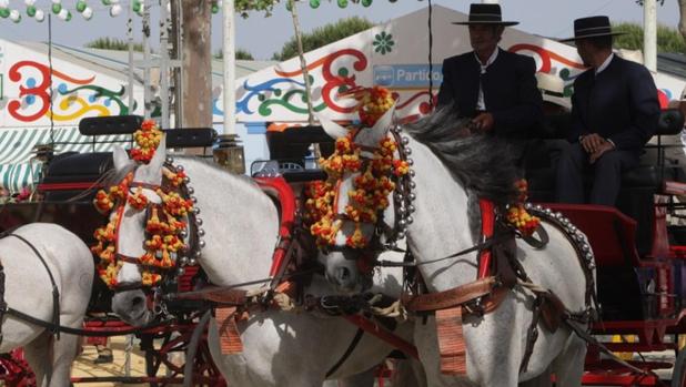 ¿Cómo ir a la feria de El Puerto en coche o en moto?