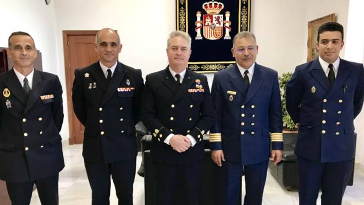 El Subdelegado de Defensa en Cádiz recibe al Comandante de la fragata &#039;Hassan II&#039;