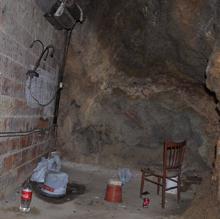 Cueva utilizada como fumadero